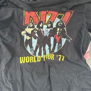 Kiss shirt